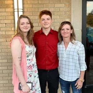 Meet your Posher, Leanne